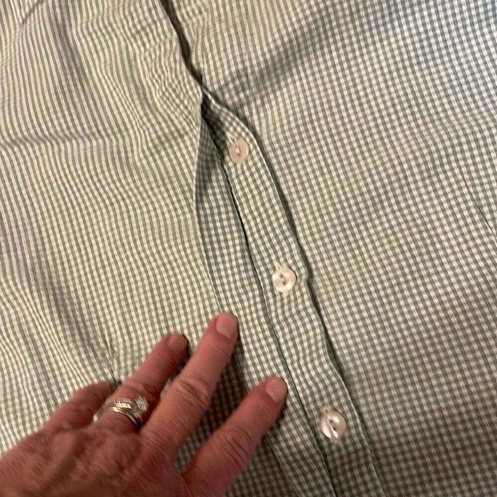 Sleeveless Button Up Maternity Shirt - Picture 3 of 7